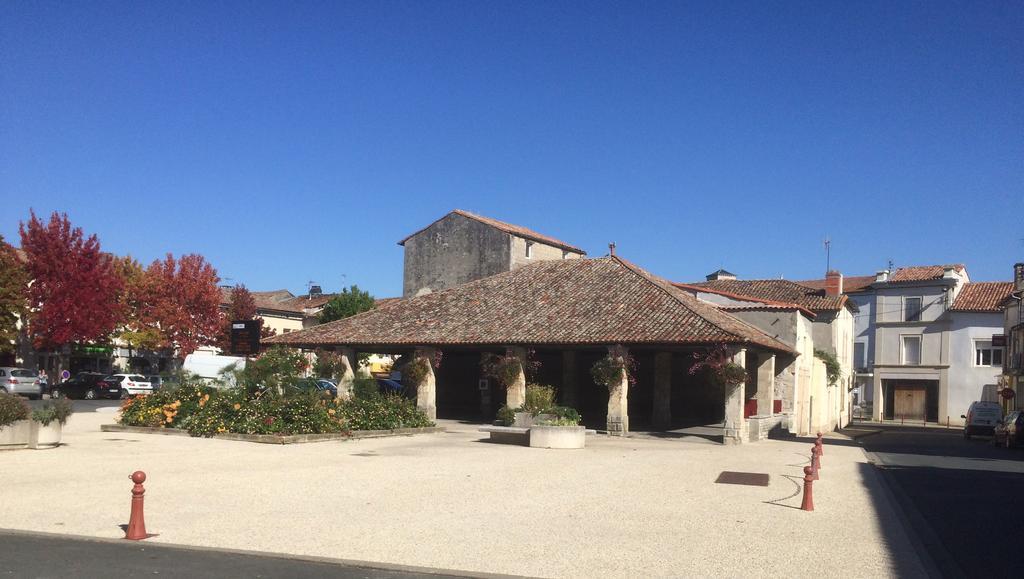 La Petite Maison Crezieres ภายนอก รูปภาพ